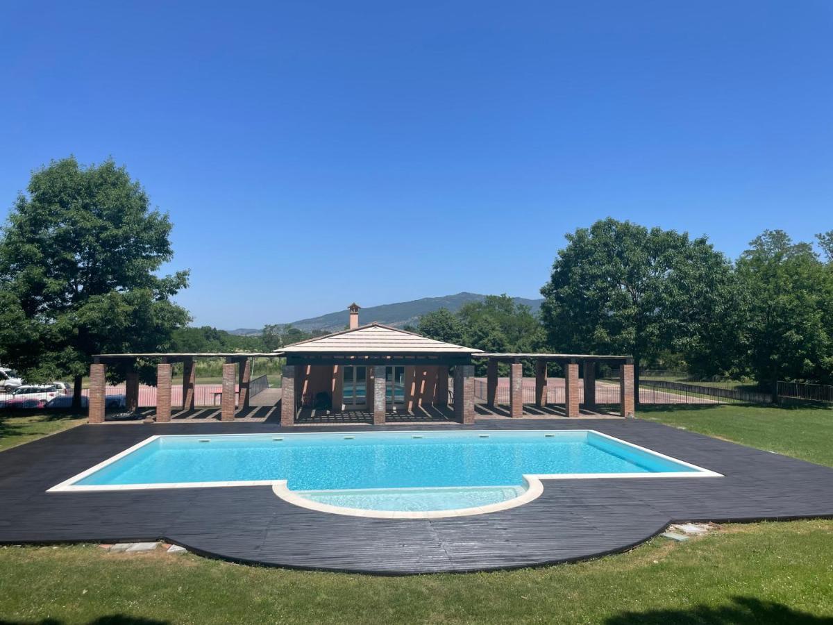 Casa Vacanza Villaggio Poggio Rosso Arezzo Exterior foto