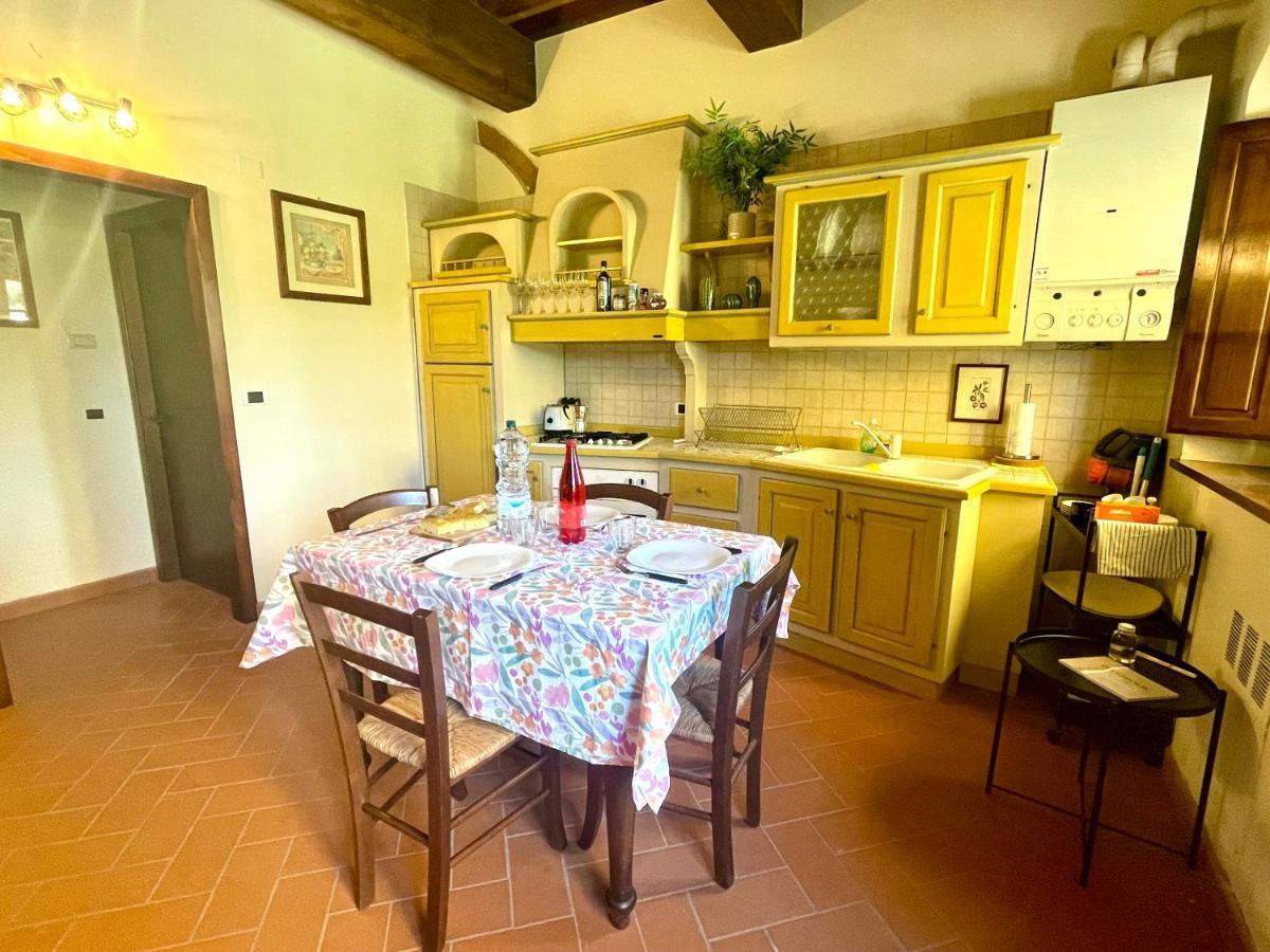 Casa Vacanza Villaggio Poggio Rosso Arezzo Exterior foto